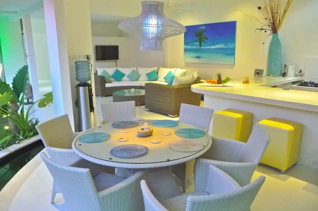 Villa 888 Eat Shop Play Seminyak